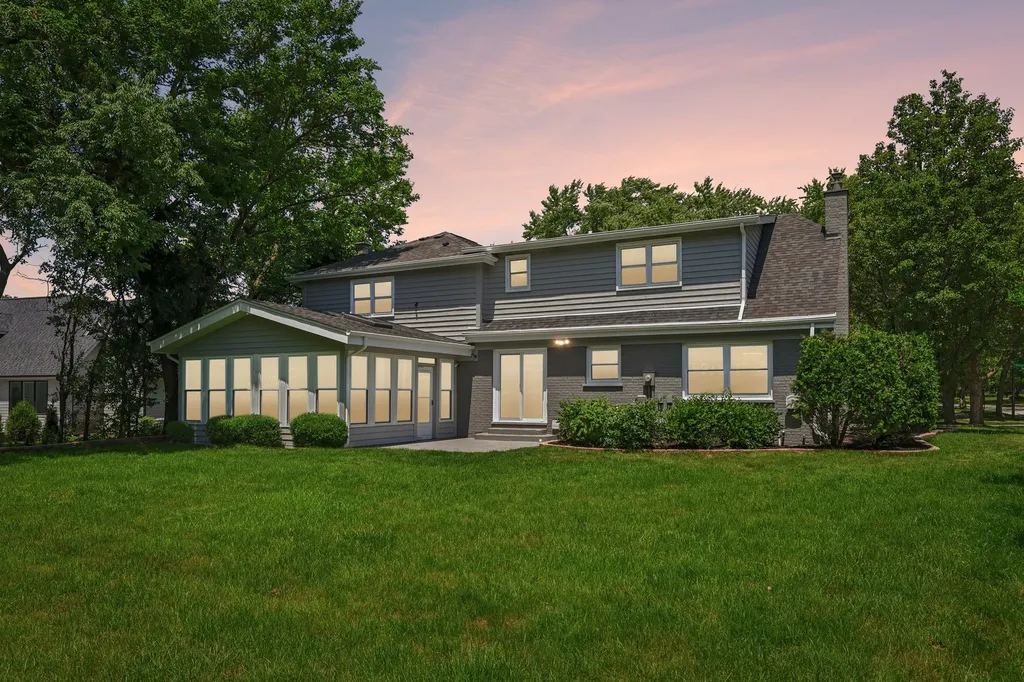 1208 Elizabeth Avenue Naperville IL 60540