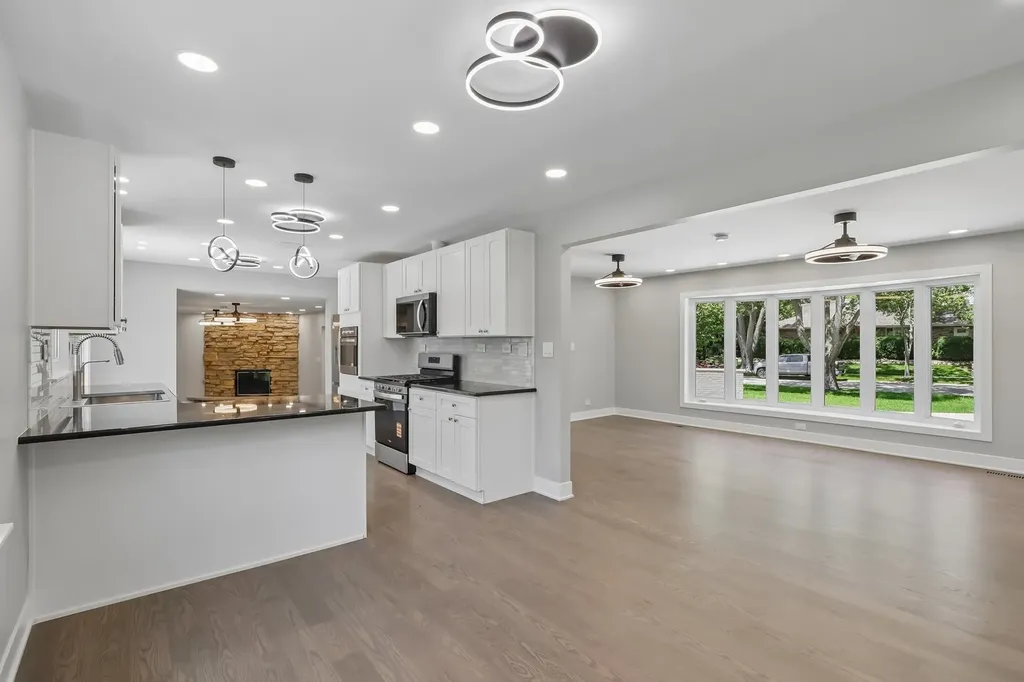 1208 Elizabeth Avenue Naperville IL 60540