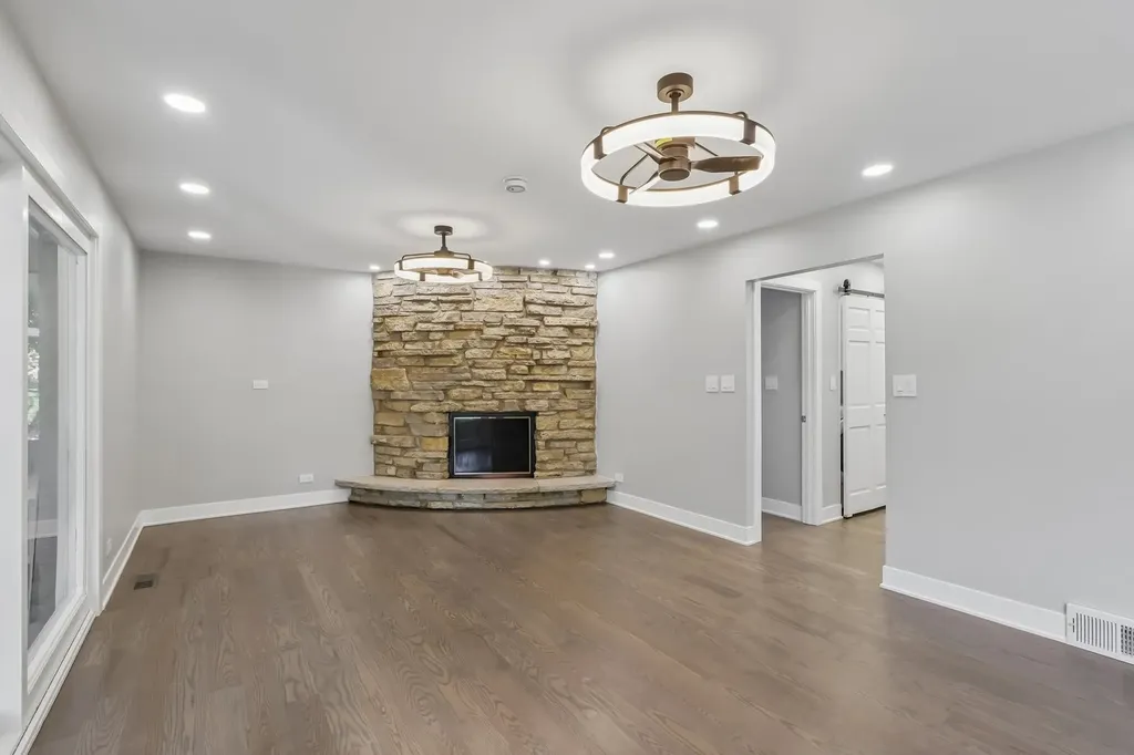 1208 Elizabeth Avenue Naperville IL 60540