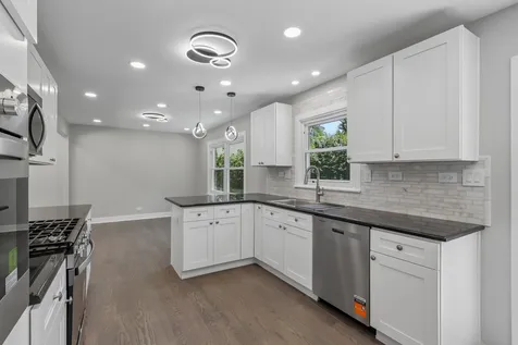 1208 Elizabeth Avenue Naperville IL 60540