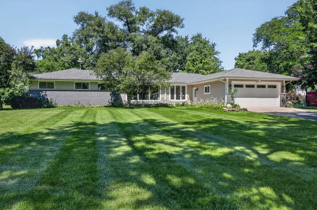 4218 Seeley Avenue Downers Grove IL 60515