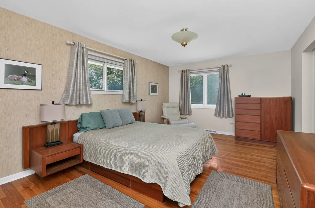 4218 Seeley Avenue Downers Grove IL 60515