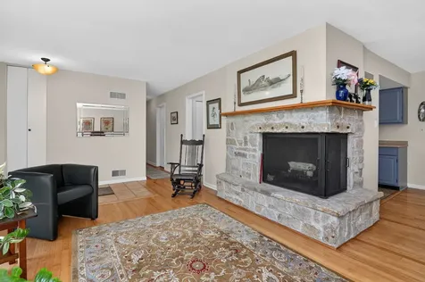 4218 Seeley Avenue Downers Grove IL 60515