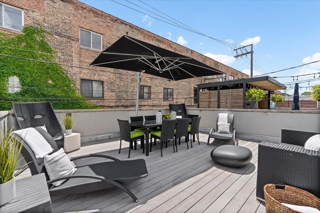 2109 West Race Avenue Chicago IL 60612
