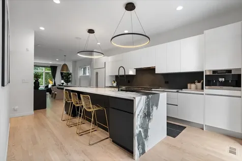 2109 West Race Avenue Chicago IL 60612