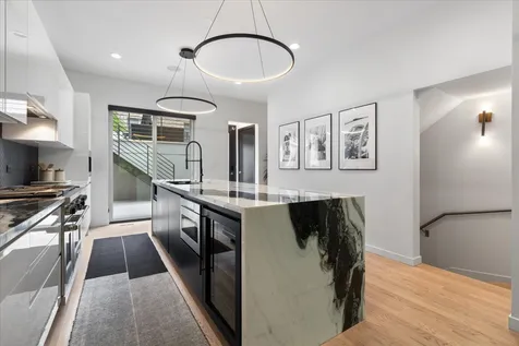 2109 West Race Avenue Chicago IL 60612