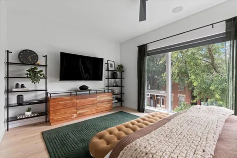 2109 West Race Avenue Chicago IL 60612