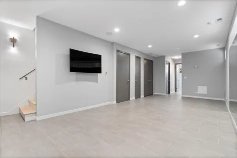 2109 West Race Avenue Chicago IL 60612