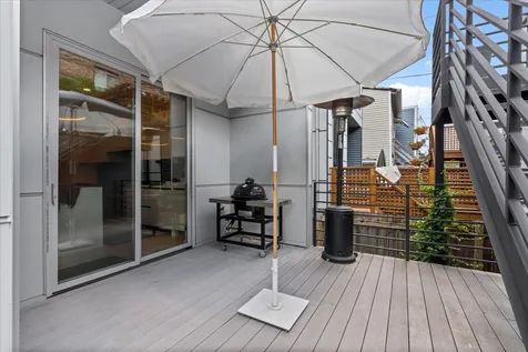 2109 West Race Avenue Chicago IL 60612