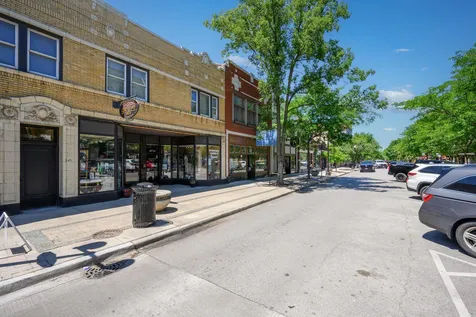 4754 North Lincoln Avenue Chicago IL 60625