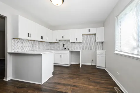 2193 171ST Street Hazel Crest IL 60429