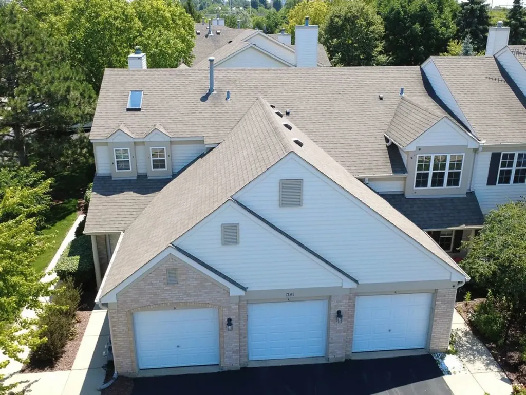 1741 Heron Avenue Schaumburg IL 60193