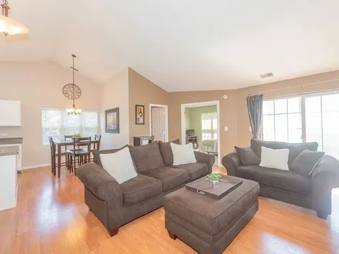 1741 Heron Avenue Schaumburg IL 60193