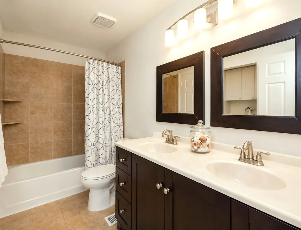 25W142 Windham Hill Court Naperville IL 60540