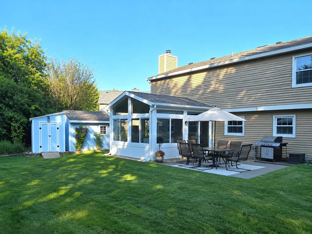 25W142 Windham Hill Court Naperville IL 60540