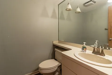 1071 Deerfield Place Highland Park IL 60035