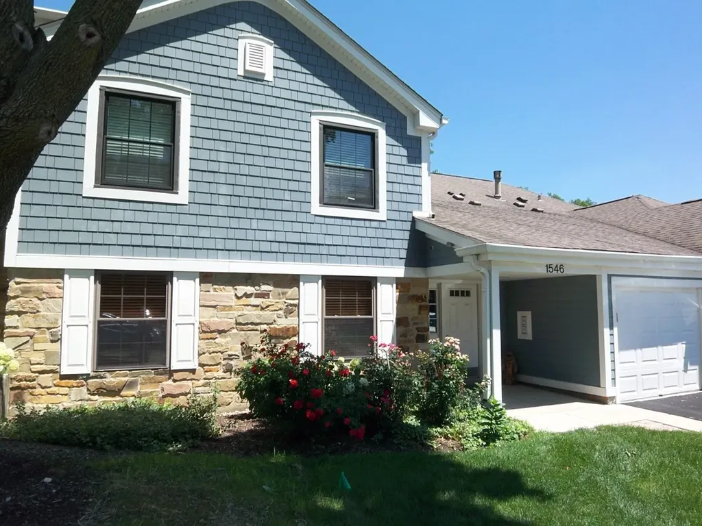 1546 Williamsburg Drive Schaumburg IL 60193