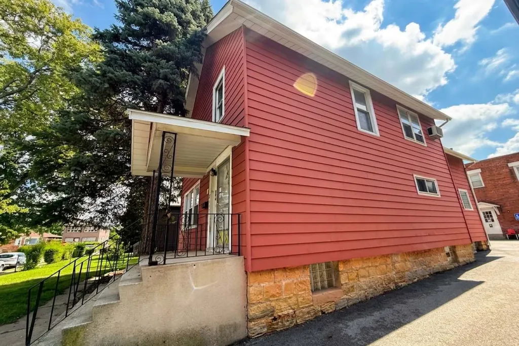 2333 Walnut Street Blue Island IL 60406