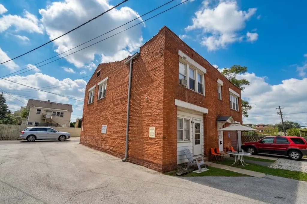 2333 Walnut Street Blue Island IL 60406
