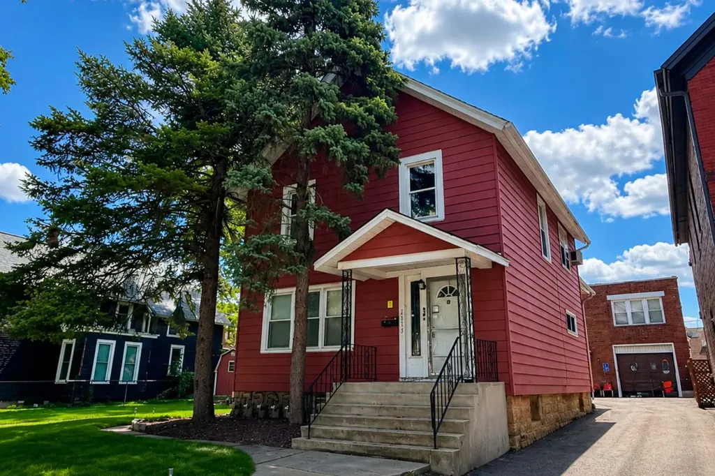 2333 Walnut Street Blue Island IL 60406