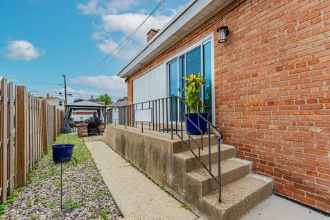 9144 South Utica Avenue Evergreen Park IL 60805