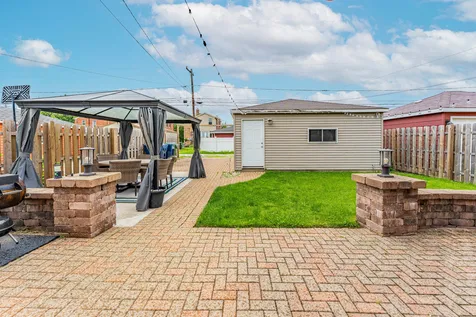 9144 South Utica Avenue Evergreen Park IL 60805