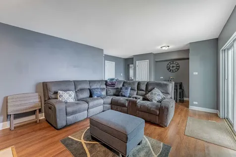 9144 South Utica Avenue Evergreen Park IL 60805