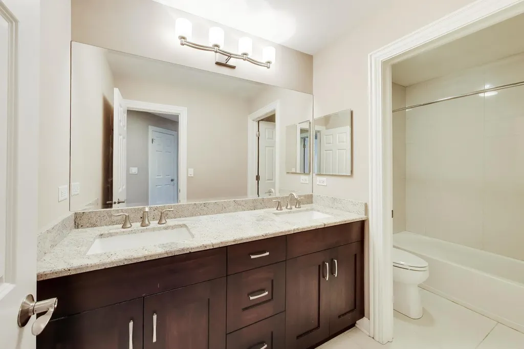 1022 Hickory Drive Western Springs IL 60558