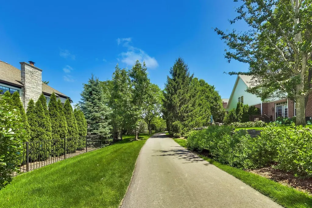 1022 Hickory Drive Western Springs IL 60558