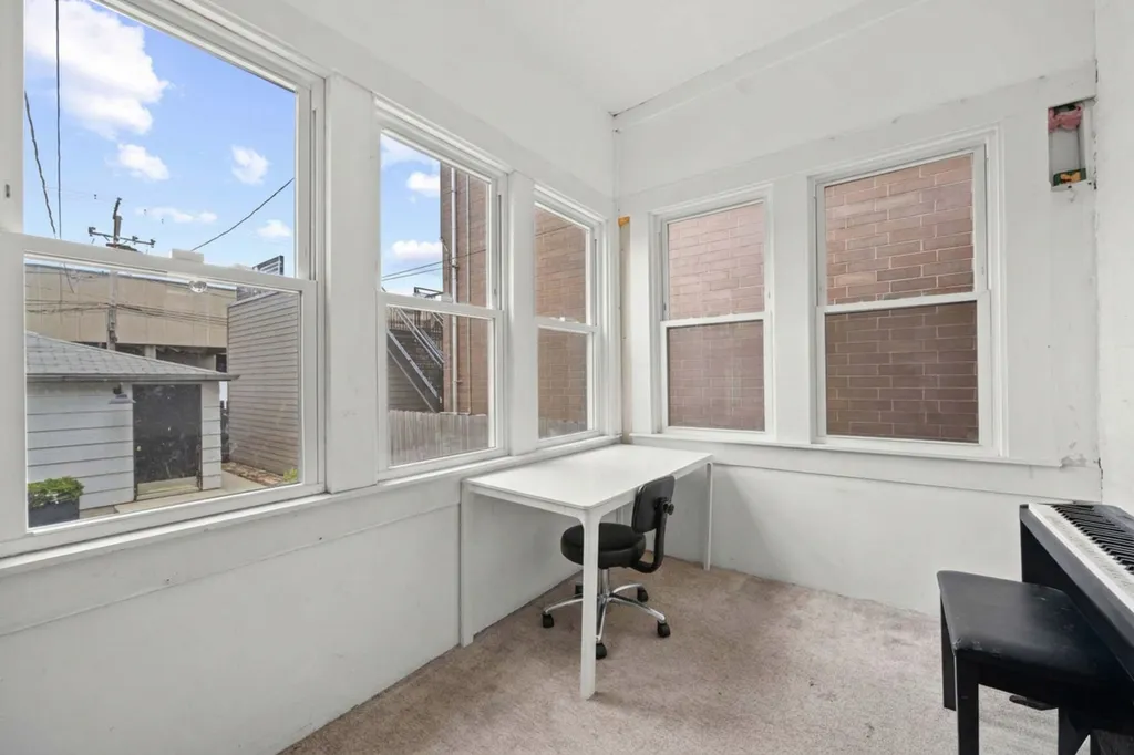2024 West Superior Street Chicago IL 60612
