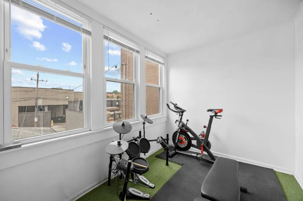 2024 West Superior Street Chicago IL 60612