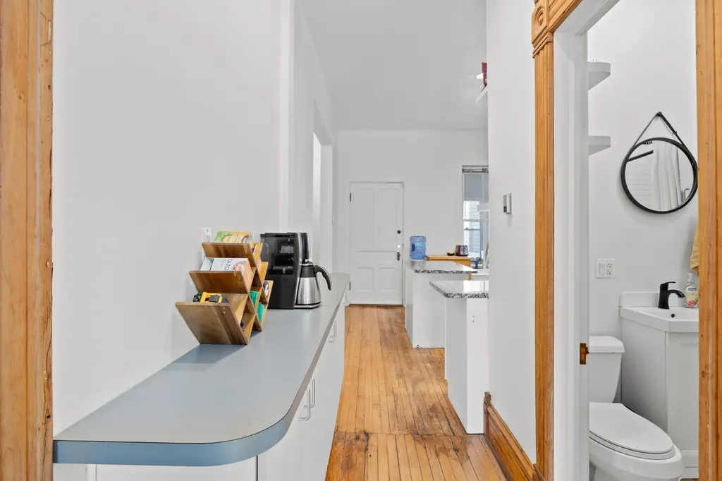 2024 West Superior Street Chicago IL 60612