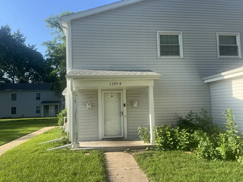1395 South Glen Circle Aurora IL 60506