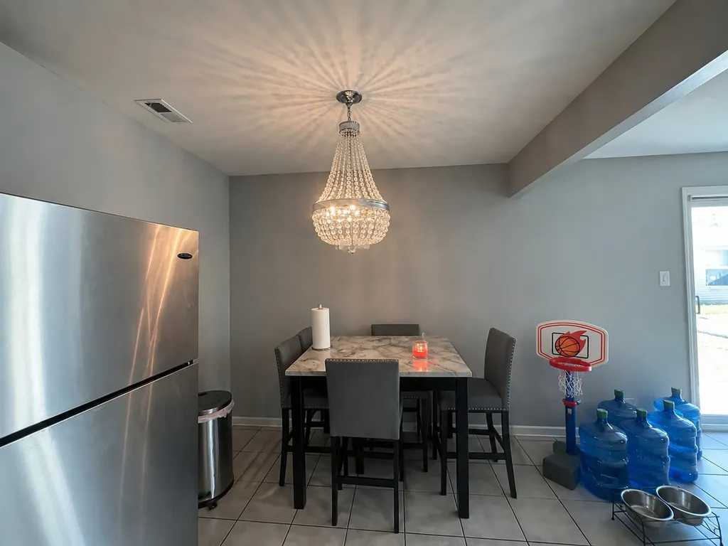 1395 South Glen Circle Aurora IL 60506