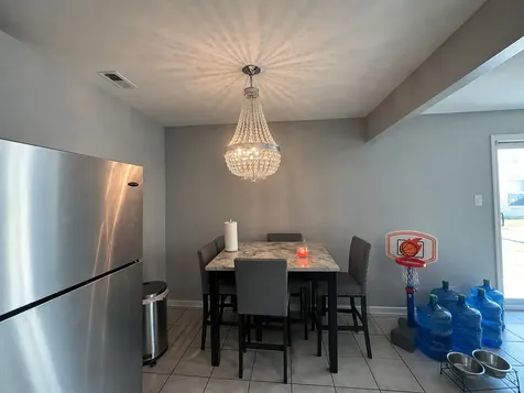 1395 South Glen Circle Aurora IL 60506