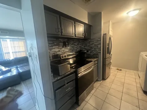 1395 South Glen Circle Aurora IL 60506