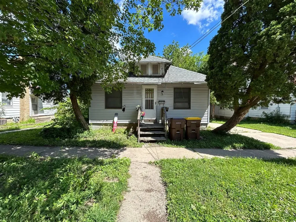 244 West Homer Street Freeport IL 61032