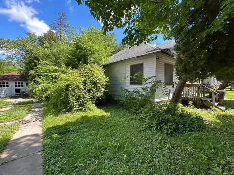244 West Homer Street Freeport IL 61032