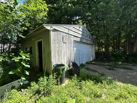 244 West Homer Street Freeport IL 61032