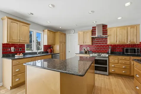 3895 Anjou Lane Hoffman Estates IL 60192