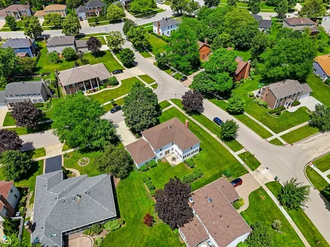 3895 Anjou Lane Hoffman Estates IL 60192