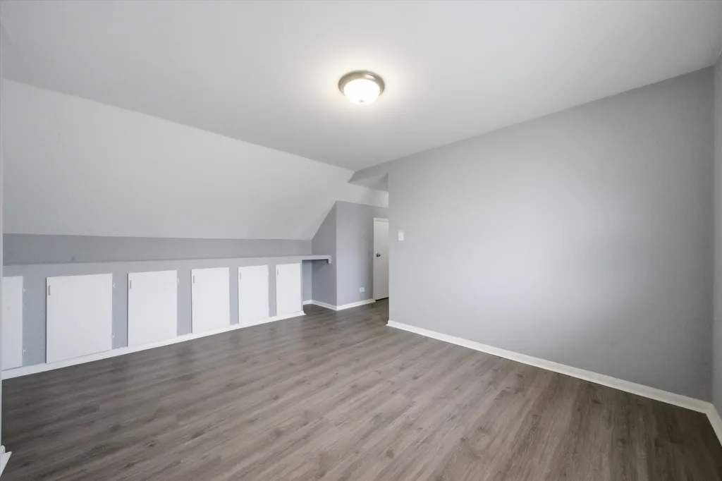 2050 North Kenneth Avenue Chicago IL 60639