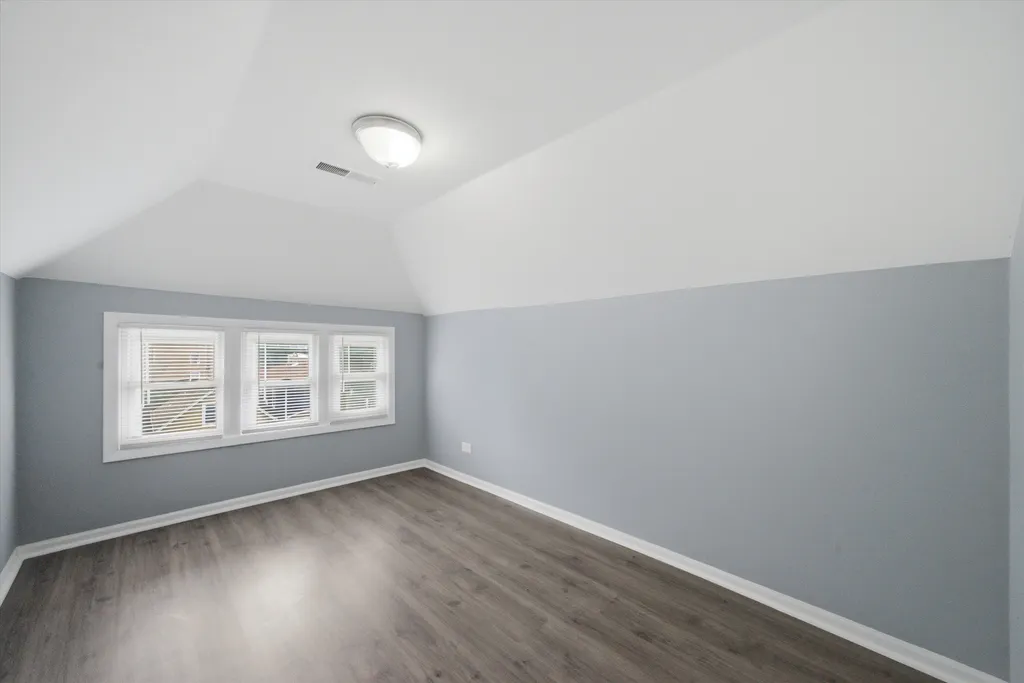 2050 North Kenneth Avenue Chicago IL 60639
