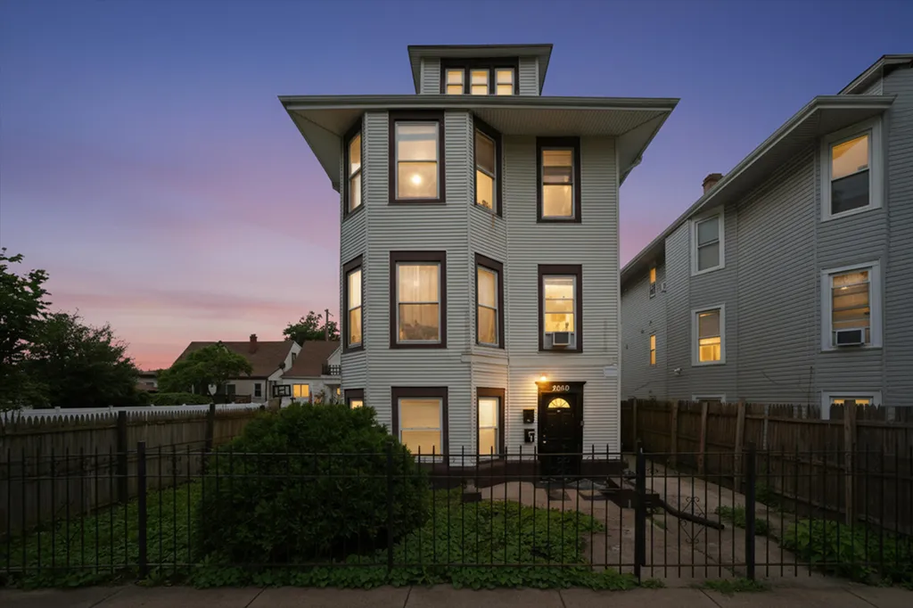 2050 North Kenneth Avenue Chicago IL 60639