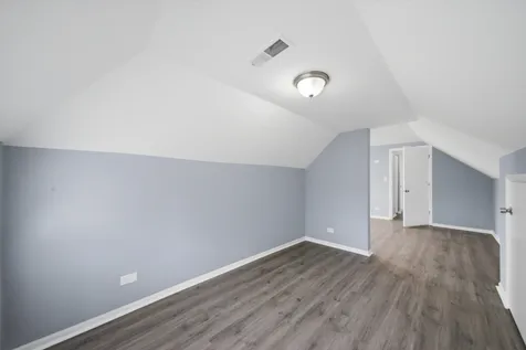 2050 North Kenneth Avenue Chicago IL 60639