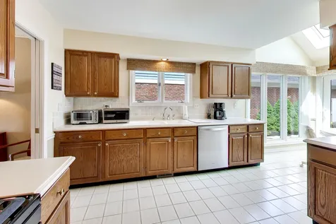 1819 North Normandy Court Arlington Heights IL 60004