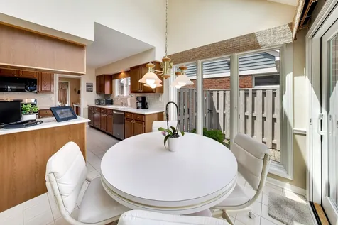 1819 North Normandy Court Arlington Heights IL 60004