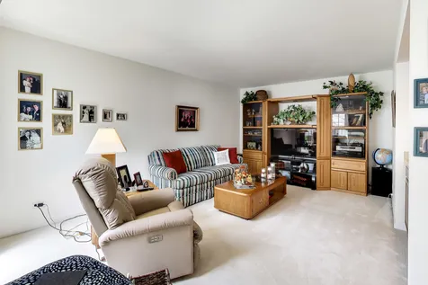 1819 North Normandy Court Arlington Heights IL 60004