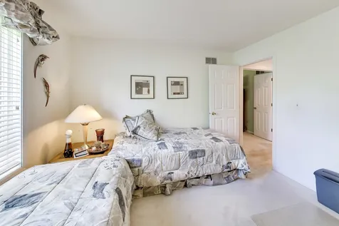 1819 North Normandy Court Arlington Heights IL 60004