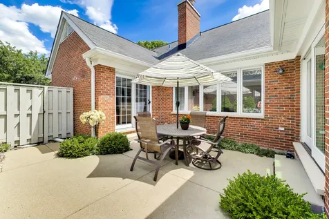 1819 North Normandy Court Arlington Heights IL 60004